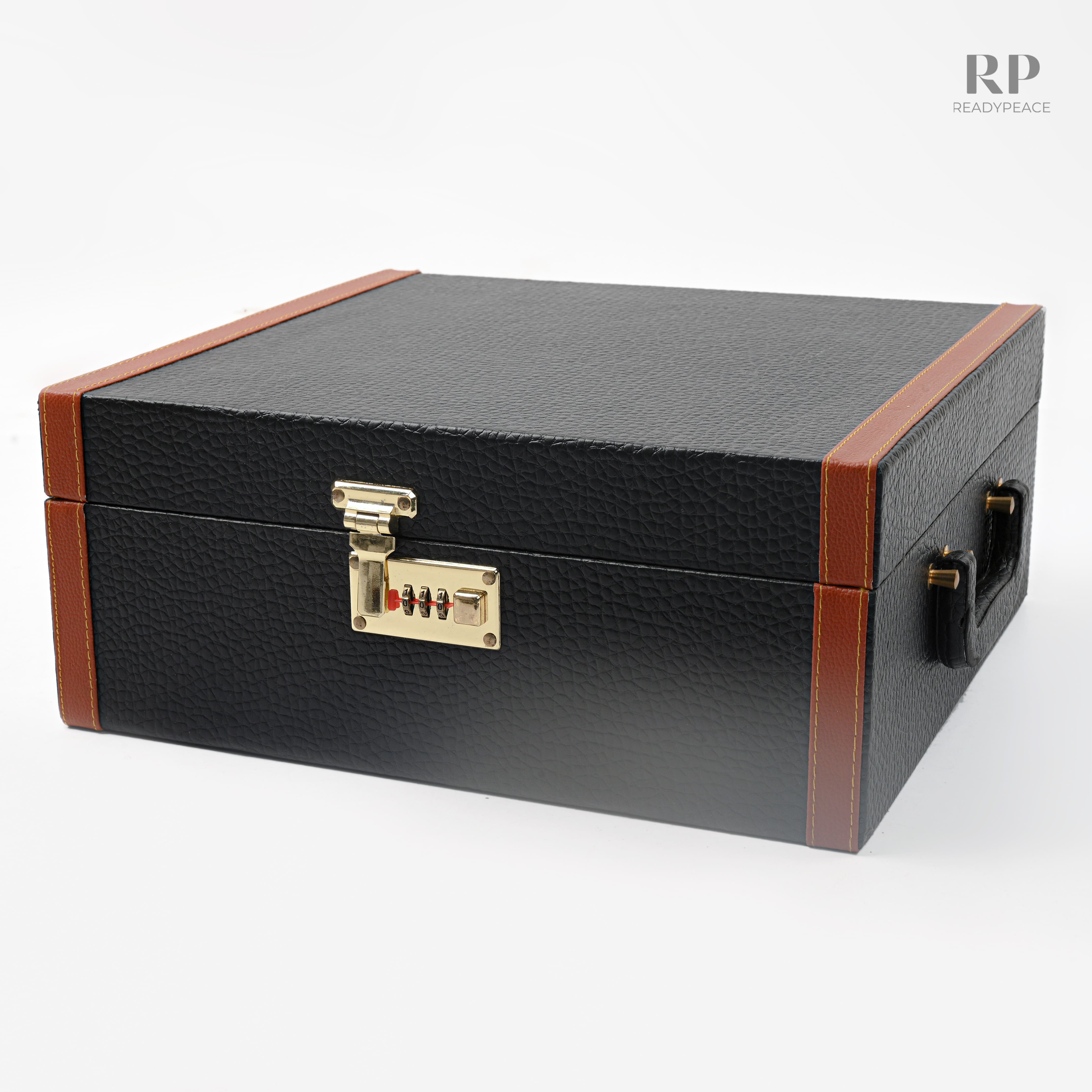 The Luxe Traveler's 11 pcs Bar Case