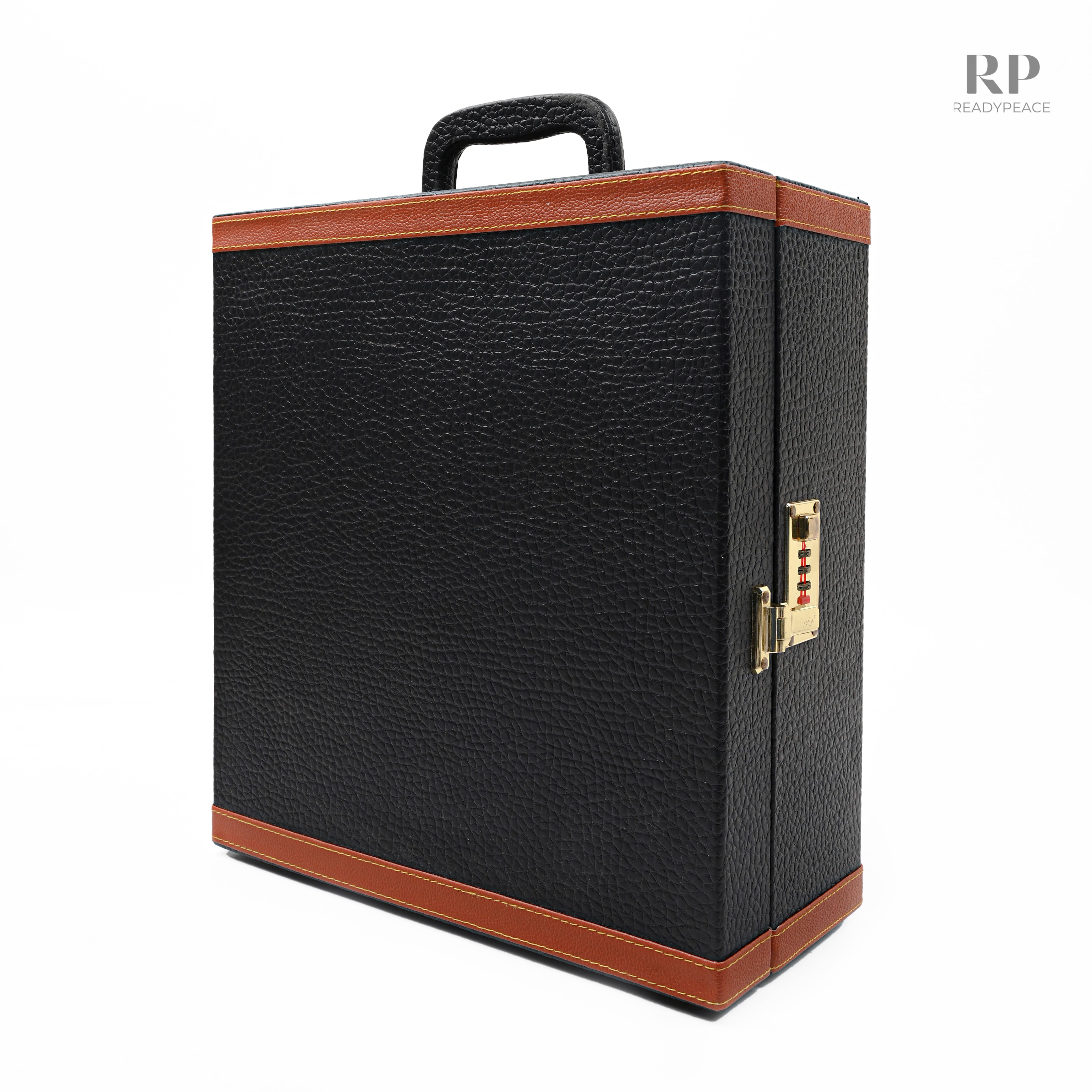 The Luxe Traveler's 11 pcs Bar Case