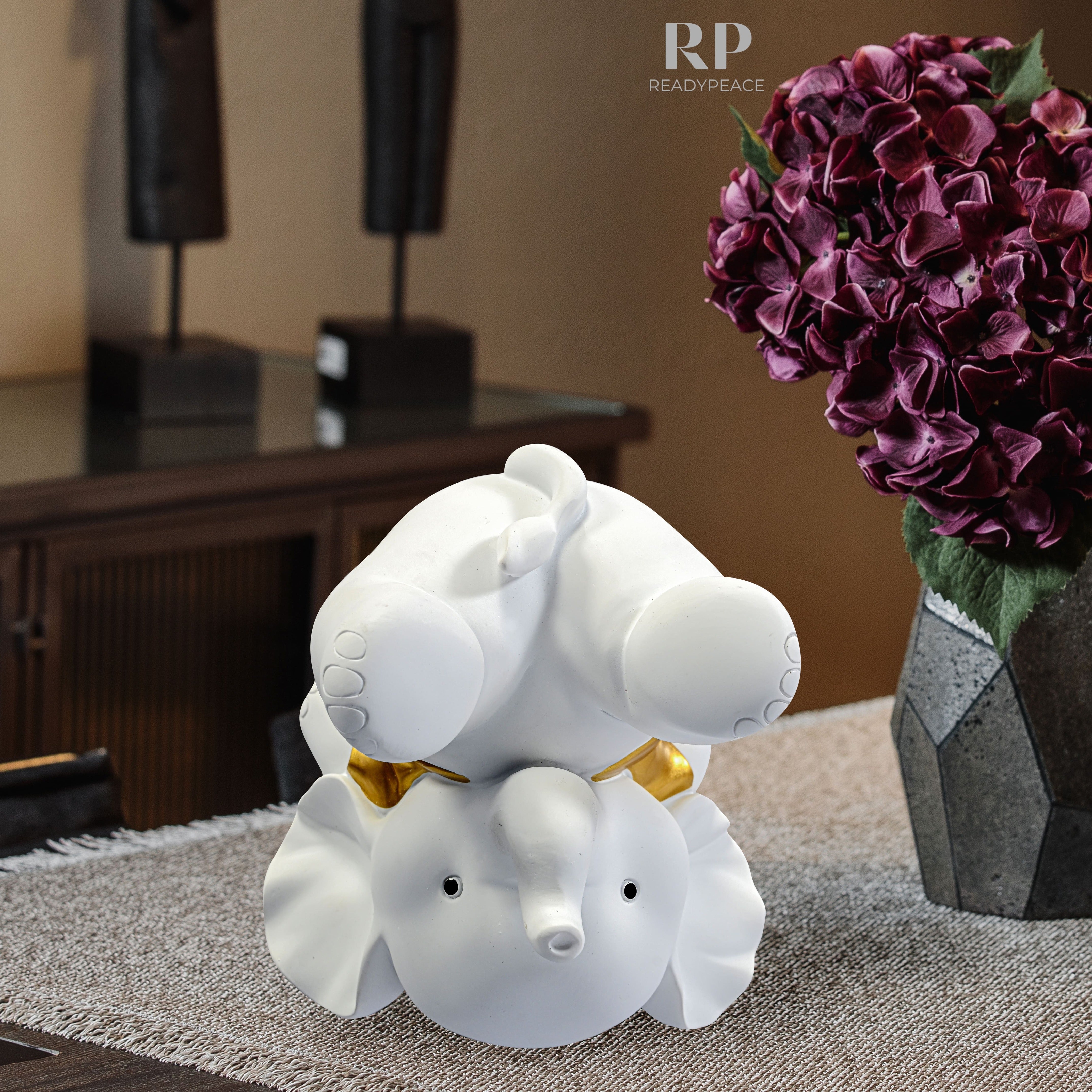Lucky Cute Elephant with Moon Lamp