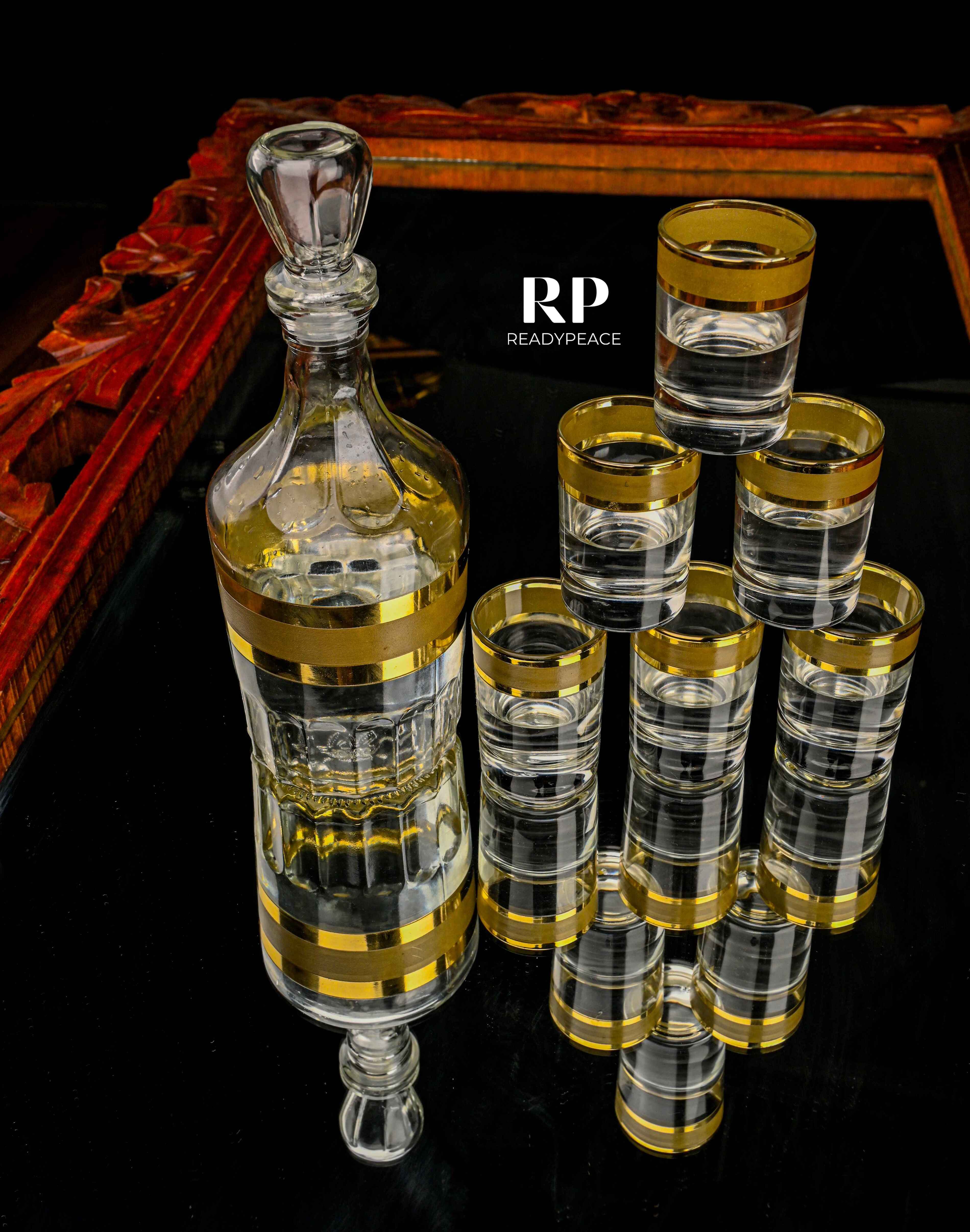 Arani Gold Plated Decanter with 6 Shot Glasses