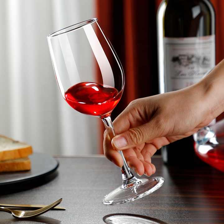 Cascade Wine Decanter with 4 Glasses