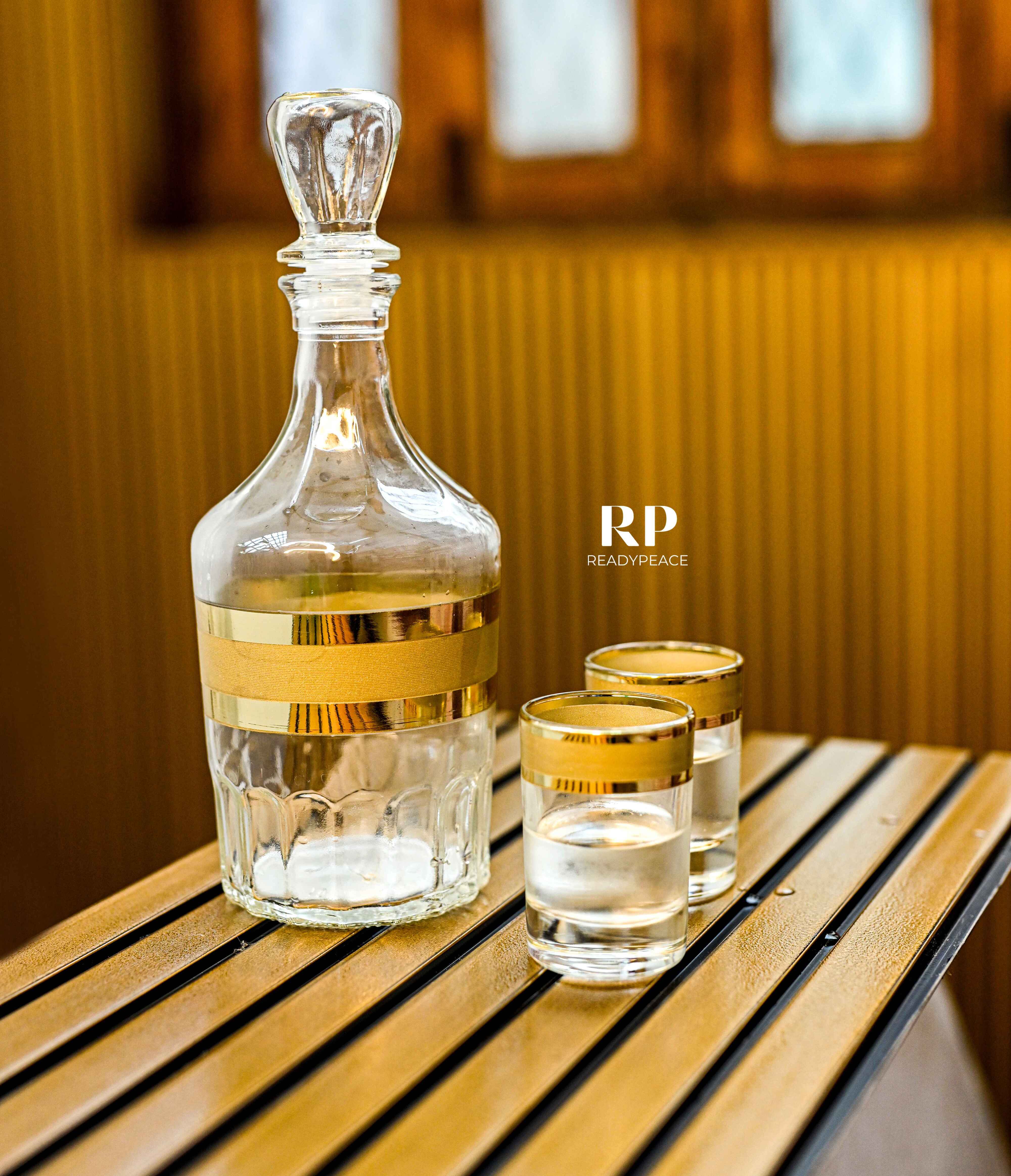 Arani Gold Plated Decanter with 6 Shot Glasses