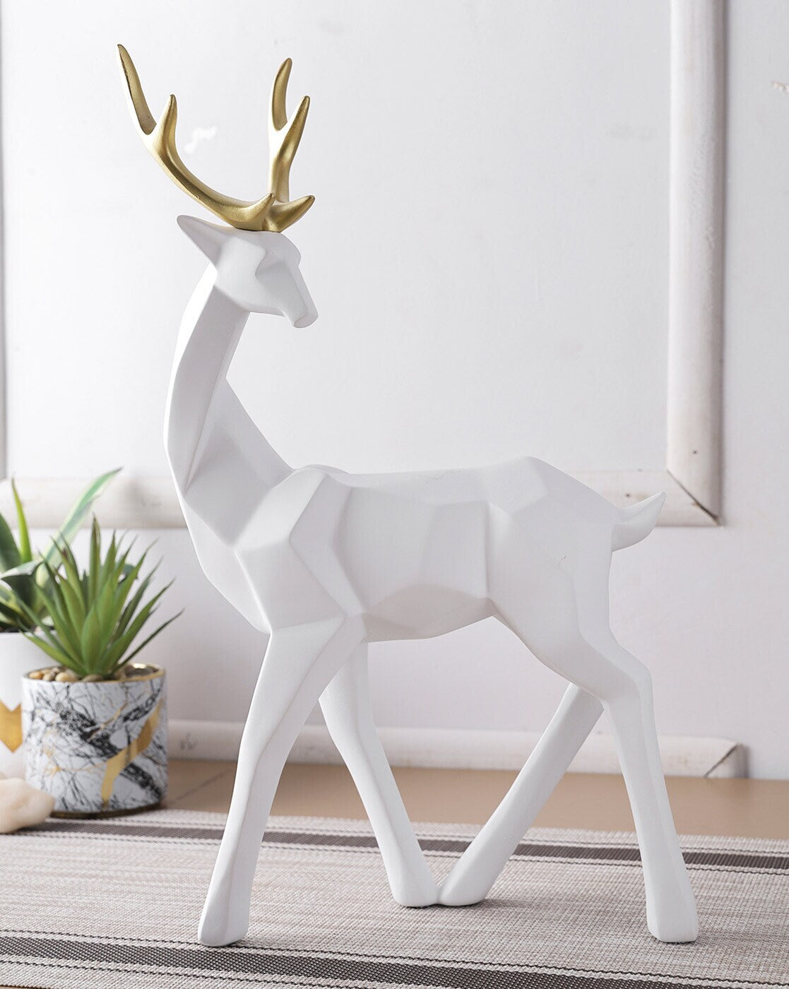 Couple Reindeer 2pcs Sculpture (White & Gold)