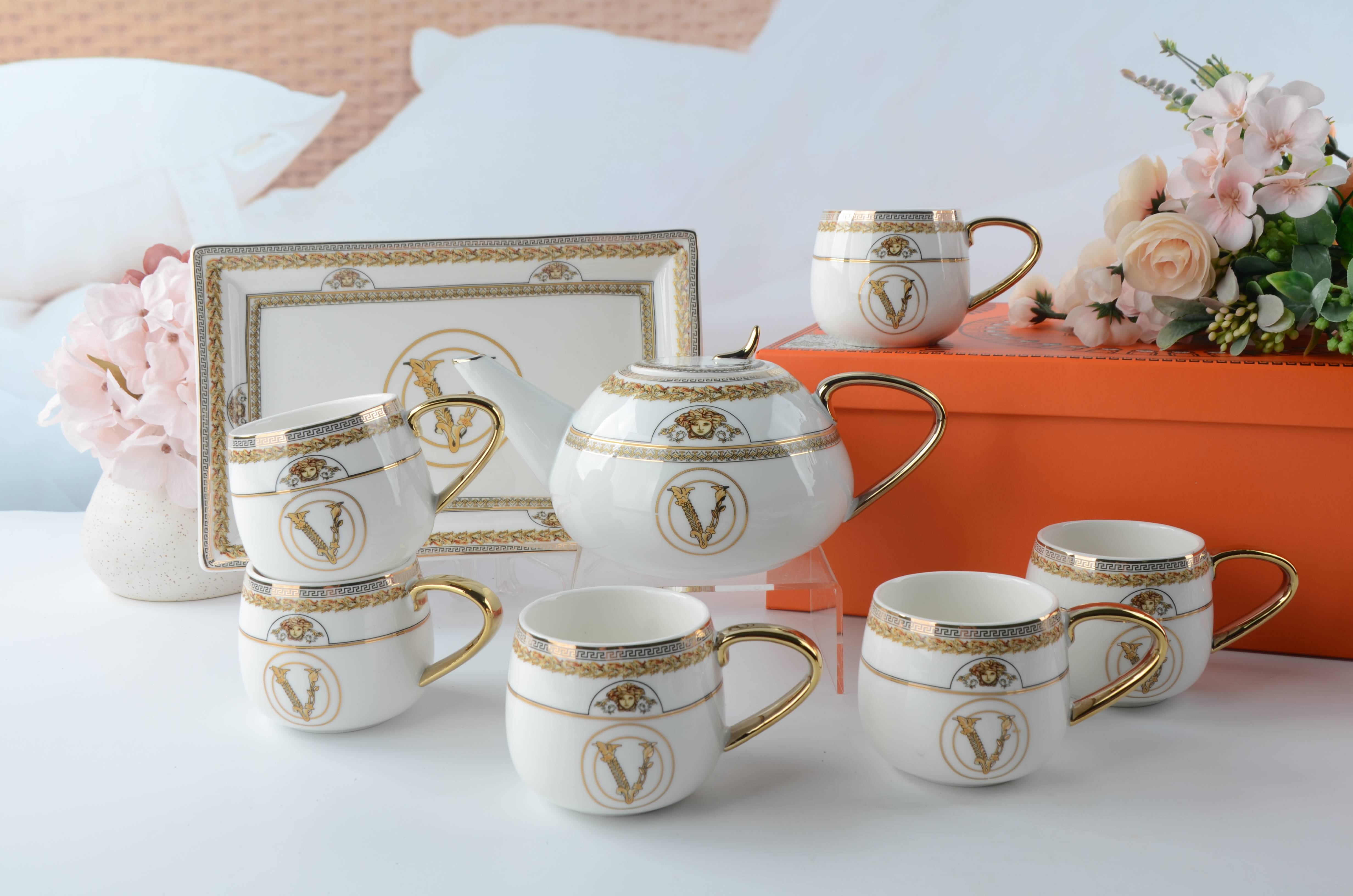 Imperial Versace 8 pcs Cup Set with Kettle & Tray